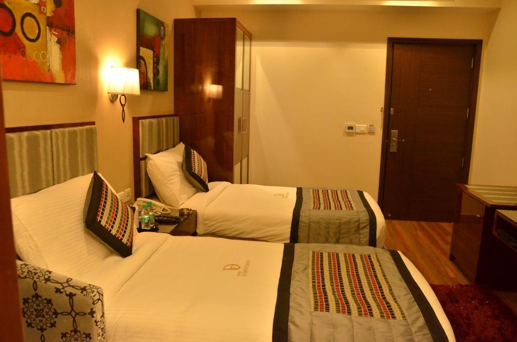 Hotel Down Town Jalandhar Phòng bức ảnh