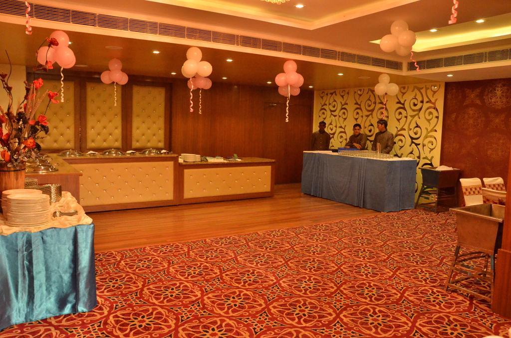 Hotel Down Town Jalandhar Ngoại thất bức ảnh